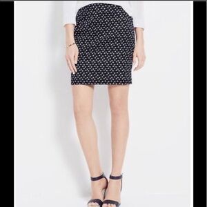 NEW Ann Taylor Size 4 Skirt Pencil Navy Boats